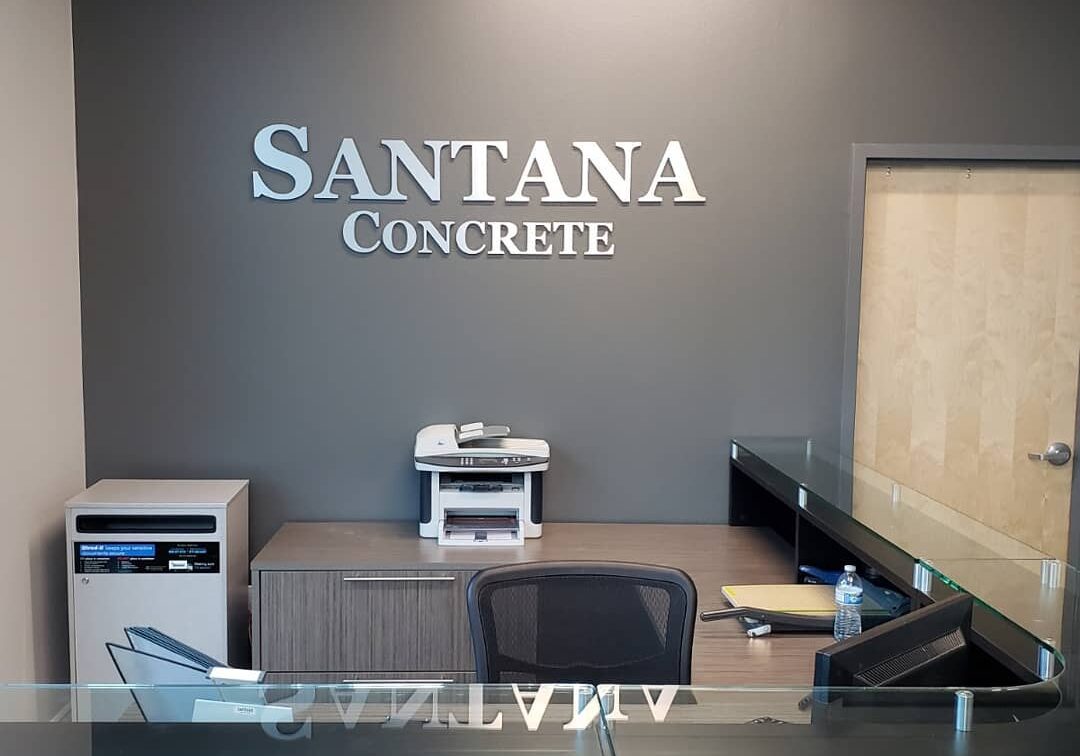 A Santana Brushed Aluminum over 1 Black Foam(1)